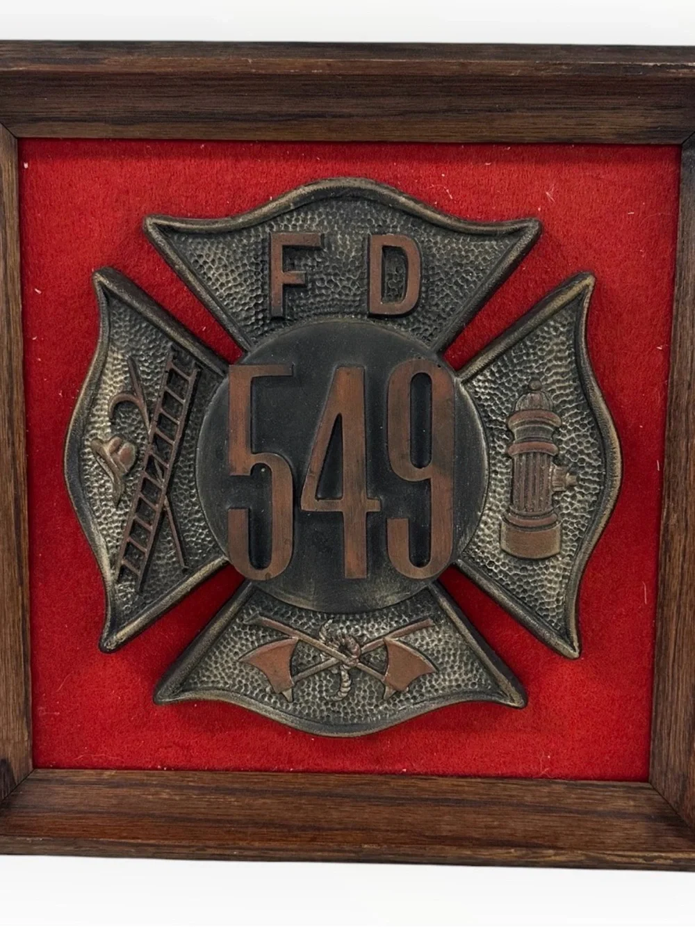 Vintage FD 549 Fire Department Maltese Cross Firefighter Wall Plaque 14.5”